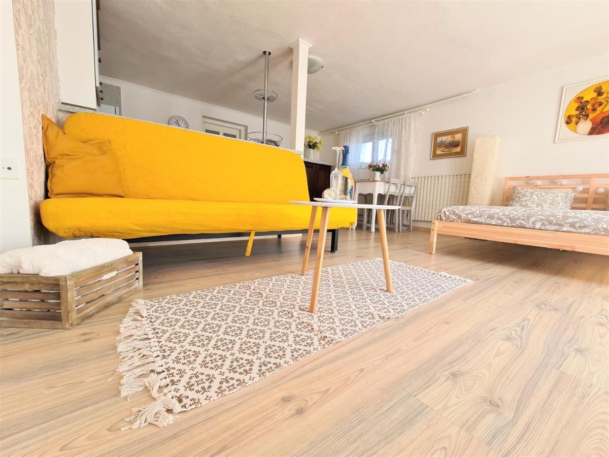 Апартаменты Apartman Prace Экстерьер фото
