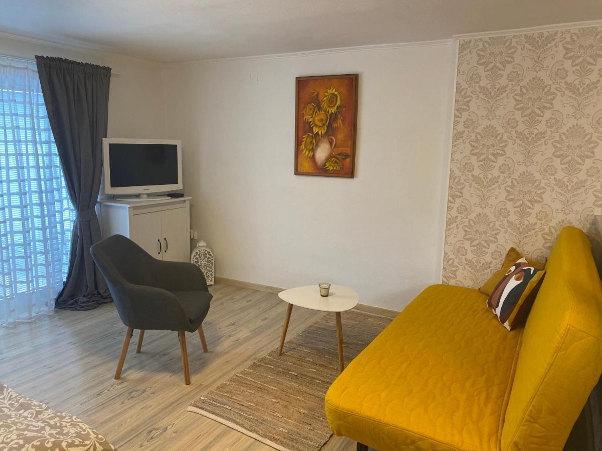 Апартаменты Apartman Prace Экстерьер фото